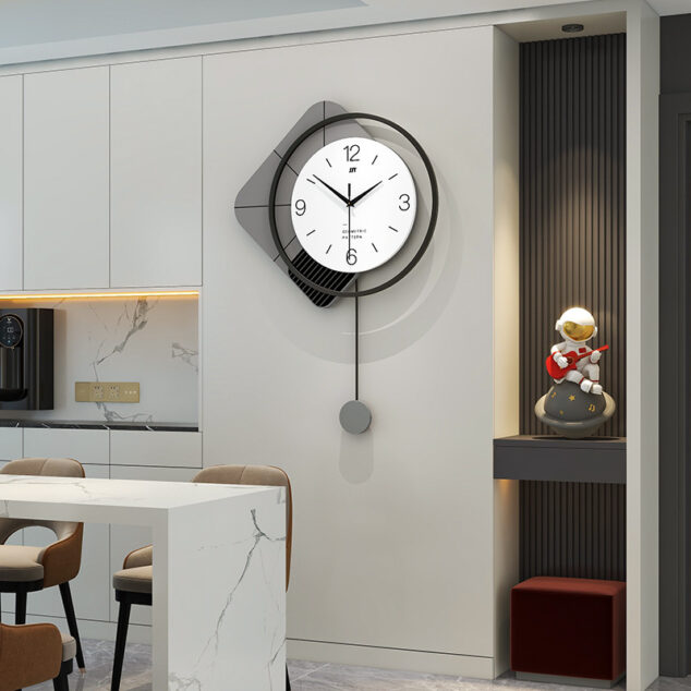Light Luxury Wrought Iron Wall Decoration Hanging Clock