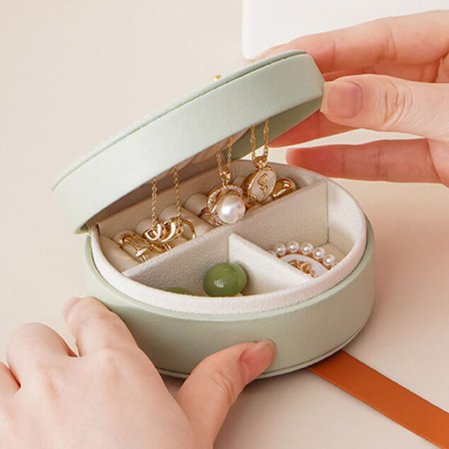 Creative Portable Tote Jewelry Storage Box